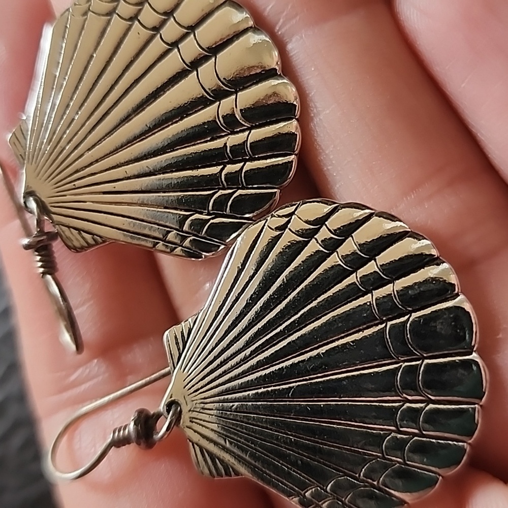 VTG Laurel Burch Silver Shell Earrings - Picture 4 of 8